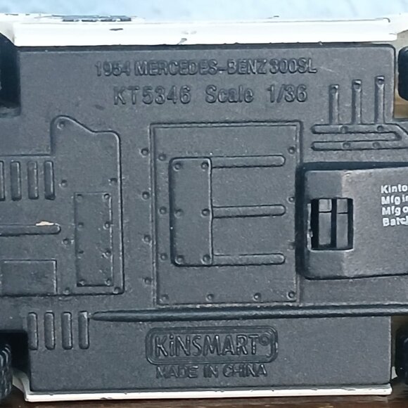 1964 MERCEDES-BENZ 300SL Scale 1/36 Cream PULL N GO KINSMART - Picture 8 of 8